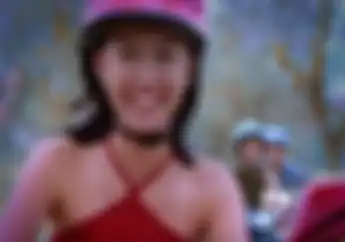 Masih Inget? Agnes Monica Cilik Pernah Jadi Bintang Iklan Motor Matik, Gayanya Bikin Gemes