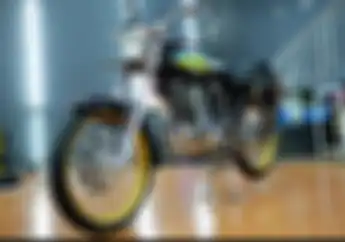 Kaya Abis Mandi Kucing, Honda GL Pro CDI Ini Kinclongnya Kebangetan..