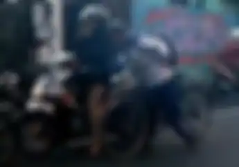 Cewek Pengendara Motor Harus Waspada Kalau Ketemu Lelaki Naik Sepeda Ontel di Madiun, Ini Sebabnya