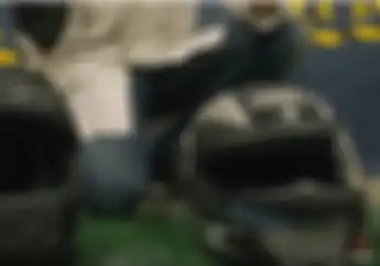 Apa Bedanya Helm Rp 400 Ribuan Dengan Helm Rp 4 Jutaan, Lihat Nih Video Tesnya
