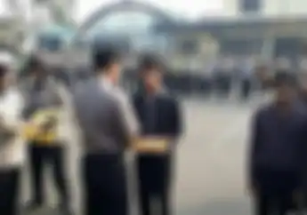 Mengharukan... Video Detik-detik Penyerahan Piagam oleh Kapolresta Bekasi Kepada Mohamad Irfan Bahri