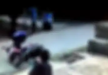 Merinding... Entah Salah Pemotor atau Jalanan, Video Kecelakaan Misterius Sering Terjadi di Gang 4 Pekalongan