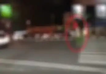 Ring Road Utara Yogyakarta Gempar, Pria Misterius Nekat Berdiri di Tengah Jalan saat Lalu Lintas Ramai