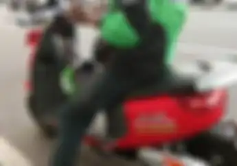 Wuih... Ojek Online Zaman Now, Pakai Motor Listrik Ikut Mendukung Udara Bersih di Jakarta