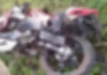 Kejadian Lagi... Honda CBR150 R Hancur Lebur Disundul Kereta Api, Pemotor Enggak Selamat