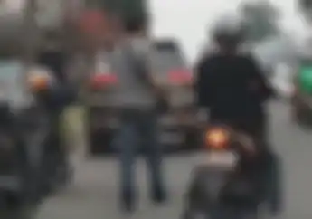 Makin Nekat, Video Detik-detik Maling Beraksi di Tempat Ramai, Akhirnya Motor Gagal Dibawa Kabur
