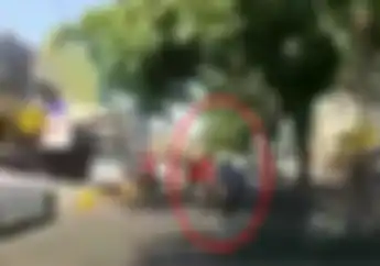 Bikin Kesal... Video Emak-emak Mah Bebas Naik Motor, Bikers Dibikin Kocar-kacir Ngerem Mendadak