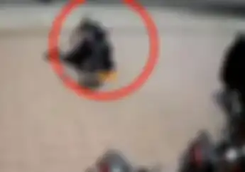 Salut, Video Emak-emak Super Gagalkan Aksi Jambret, Pelaku Gagal Kabur Usai Terjatuh