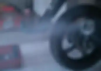 Banyak Yang Bingung, Penyebab Asap Putih dan Hitam Keluar Dari Knalpot Motor