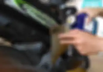 Waspada Oli Palsu Masih Beredar Luas, Simak Ciri-ciri dan Harga Oli Motor Asli