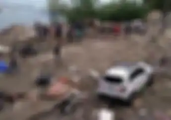 Berserakan Tak Bertuan, Motor dan Mobil Teronggok Rusak Pasca Gempa Palu, Warga Masih Ketakutan