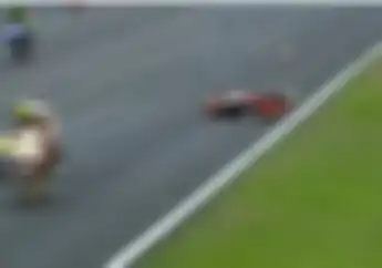 OtoRace: Serem, Detik-detik Pembalap Malaysia Terpental Usai Terlibat Tabrakan di UB150 ARRC Sentul