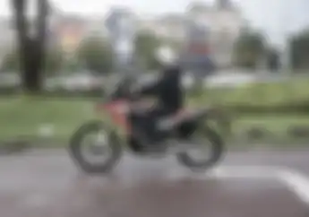 Punya Bentuk yang Enggak Jauh Beda, Ternyata di Sini Bedanya Sokbreker Upside Down Motor Trail dan Sport