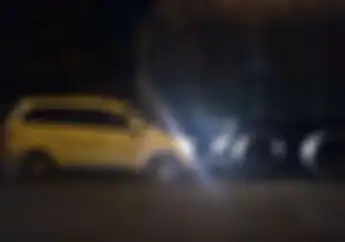 Ngeri, Salip Motor di Depannya,  Xenia Malah Tabrak dan Seret Pemotor Lain, Berhenti Usai Tabrak Truk