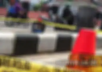 Gempar! Pemotor Mencurigakan Taruh Tas Bayi di Trotoar, Diledakin Isinya Enggak Nyangka