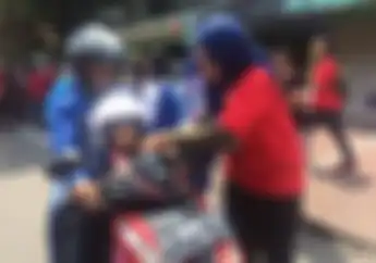 Kampanye Safety Riding Kasih Gratis Helm untuk Anak-Anak