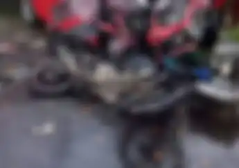Video Evakuasi Korban Tabrakan Beruntun di Jalur Wisata Puncak