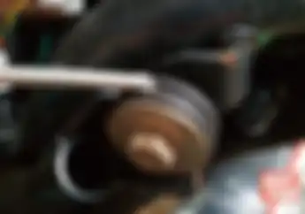 Antisipasi Setang Kemudi Goyang, Pakai Seal Pulley Belakang Bekas Vario 