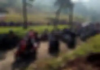 Mantap Nih Baksos Biker Matic Yamana NMAX Join Anak Adventure