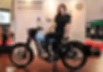 Promo dan Harga Royal Enfield Classic 350 Redditch di IIMS 2017