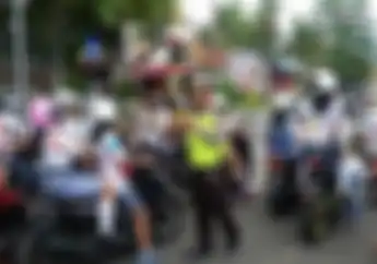 Konvoi Kelulusan Pelajar Dijaga Polisi
