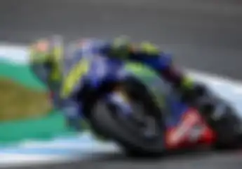 Valentino Rossi Kejebak Panas Aspal di MotoGP Jerez