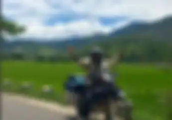 Suami Istri Keliling Dunia Suzuki DR 650 Selama 3 Tahun, Saat Ini Sedang di Jakarta 
