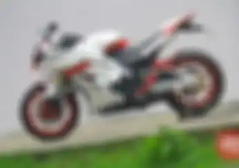 Kawasaki Ninja 250R Murtad Jadi Yamaha R6
