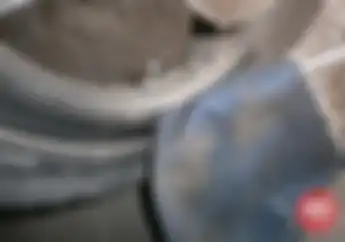 Siapkan Alas Supaya Pelek Enggak Lecet Saat Ganti Ban