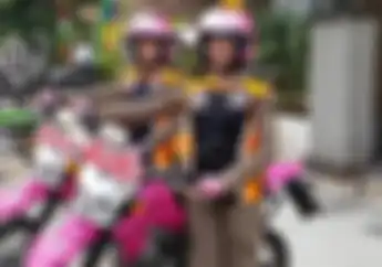Parkir Liar Bakal Berurusan Dengan Wanita Cantik