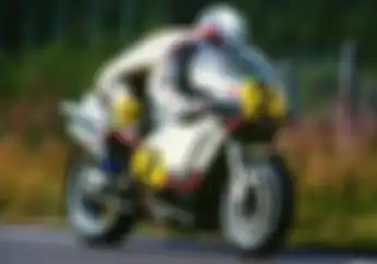 MotoGP Menganugrahi Marco Lucchinelli menjadi Legenda MotoGP