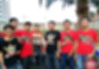 Komunitas Matic 17 Kota Bekasi Bagi Takjil Gratis