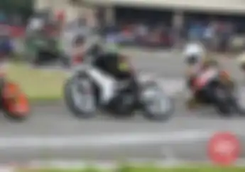 MX King  Pakai Swing Arm MX 135 Bikin Sliding 