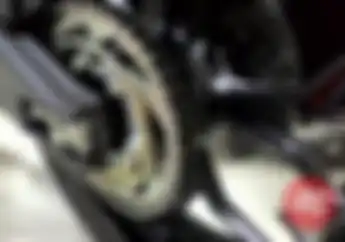 Plat Pelindung Gir Belakang Agar Tak Mengunci 