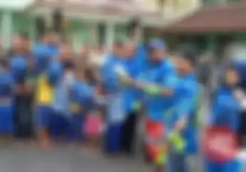 Offroader Motor Berbagi Rejeki di Kota Banjar