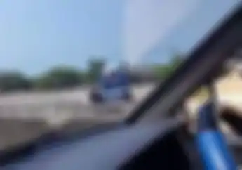 Video Satu Motor Dinaikin 3 Cewek dan Lawan Arah di Jalan Tol 