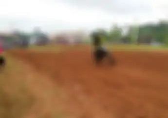 Sirkuit di Puncak Gunung Grasstrack Pangandaran