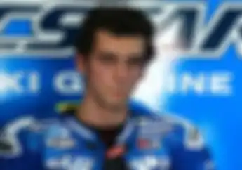 Membantu Rossi, Alex Rins Minta Maaf Pada Petrucci