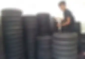Mau Beli Ban Lebar Impor yang Bekas Pakai? Silakan ke Street Custom Batam