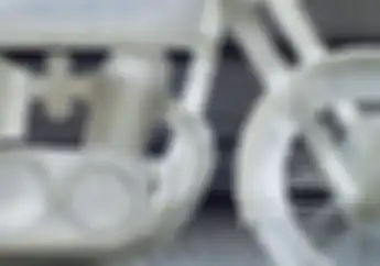 Video Pembuatan Honda CB500 dari 18 Roll Plastik