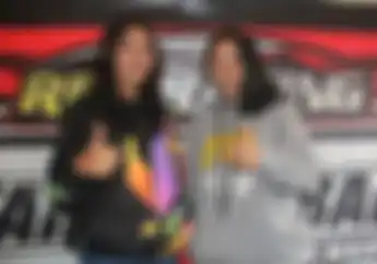 Duet Pembalap Cantik dan Berbahaya