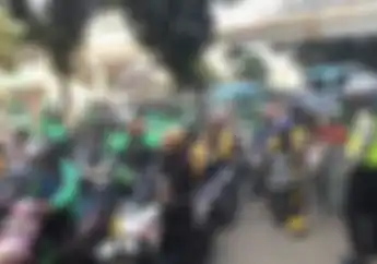 Merasa Dijebak Polisi, Ratusan Ojek Online Beraksi Blokade Jalan