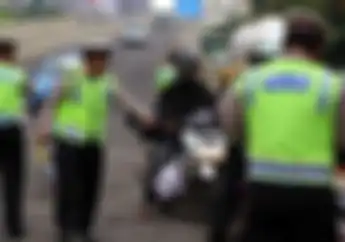 Video Pengendara Lawan Arus Hindari Razia di Jalan Layang Non Tol 