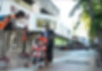 Cara Pemkot Surabaya Bikin Bersih Trotoar dari Pemotor
