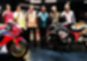 Motor di Stan AHM yang Ditutup Kain Hitam di Stan AHM GIASS 2017, Enggak Tahunya..