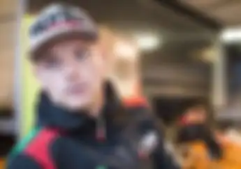 Sam Lowes Serang Aprillia