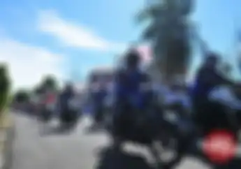 Turing Wisata GSX 150 Tiba di Tanjung Bira