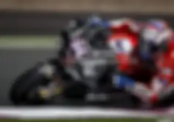 Ducati Lempar Handuk Putih