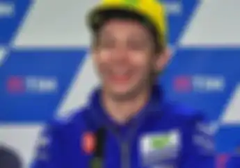 Valentino Rossi Himbau Fansnya Untuk Respek Ke Marquez dan Lorenzo