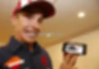 Kunci Pole Position Marc Karena Curi Angin Rossi Dan Espargaro